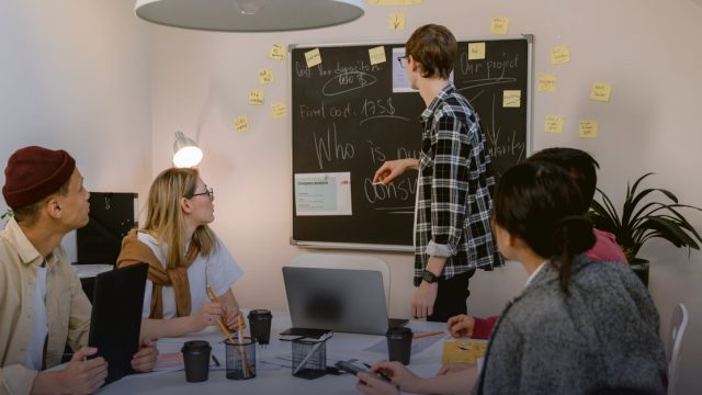 Assistante de direction en webmarketing