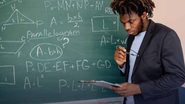 Sixth National Congress on Mathematics and Statistics
