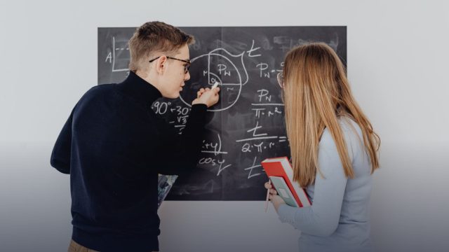 Maestros actualizan capacidades para el aprendizaje de las Matemáticas