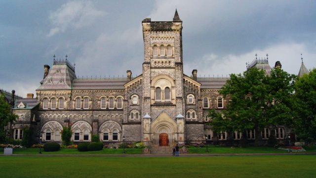 Summer Discovery Pre-College Programs