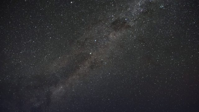 Beca para Jóvenes Fascinados por la Astrofísica y Observación de Estrellas