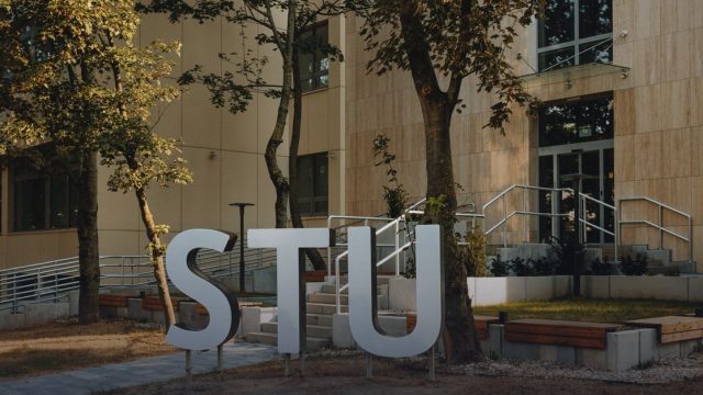 Case Western Reserve University Pre-College Online Program